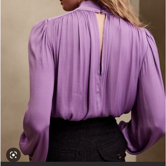 BANANA REPUBLIC SLIT-BACK BLOUSE   - Picture 1 of 16